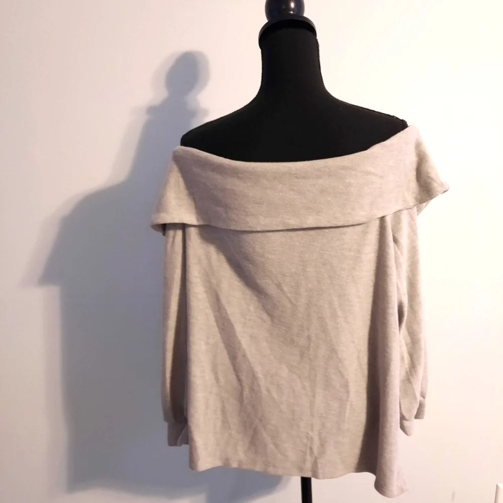Off-Shoulder Sweater - Picture 2 of 13